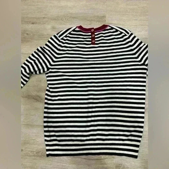 Tory Burch Iberia 💯% Cashmere Embellished Sweater size large - Picture 7 of 8